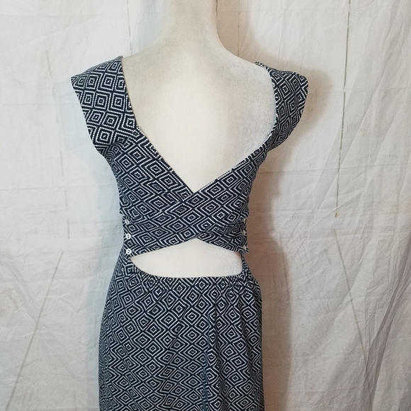 Anthropology Postmark Matilde fit & flare cross back diamond print dress - Picture 12 of 15